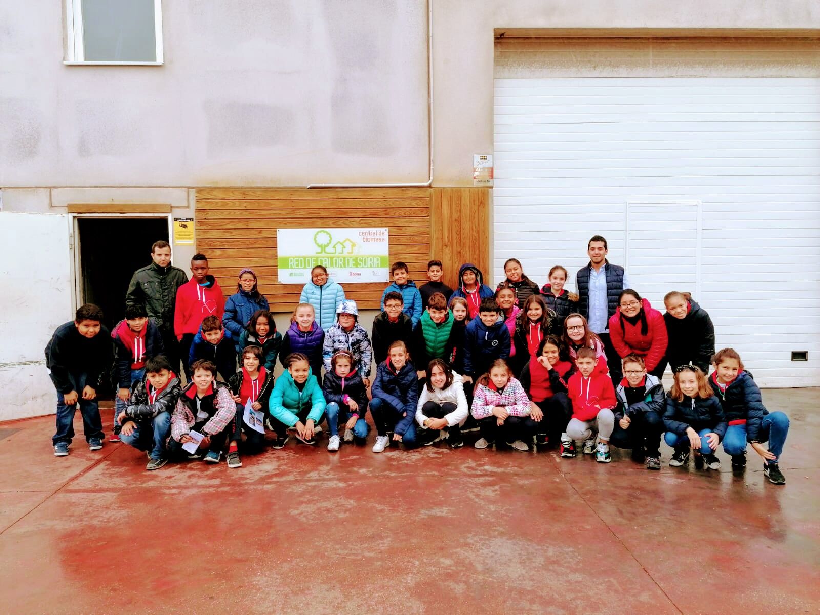 Alumnos de Trilema en la visita a la central de Soria